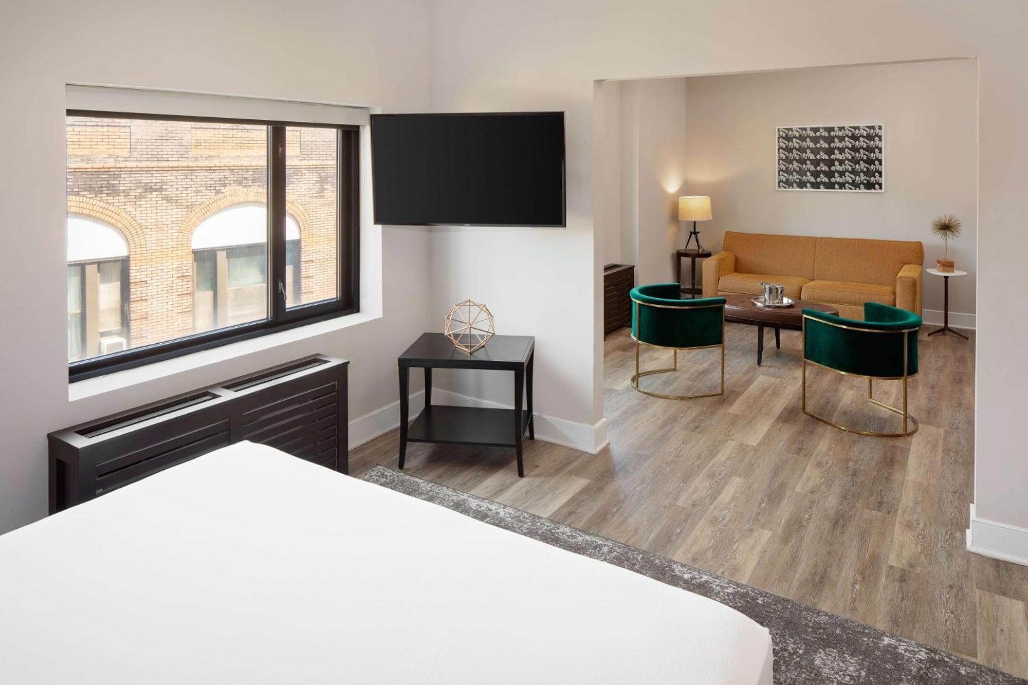 Watt Tapestry Collection By Hilton Hotel Rahway