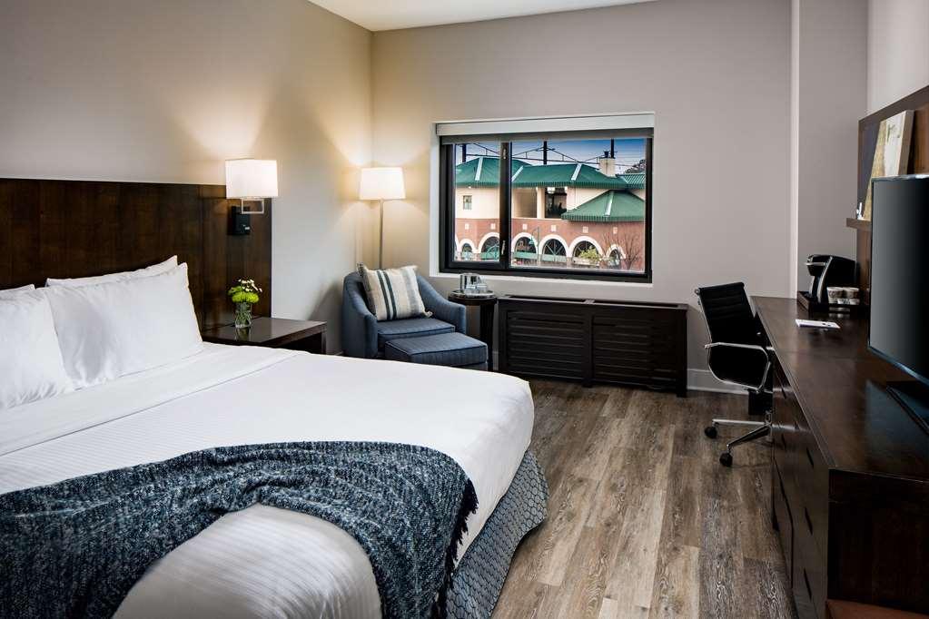 Watt Tapestry Collection By Hilton
